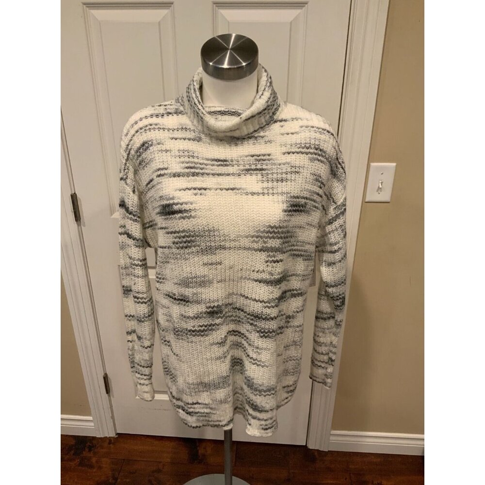 Torrid White & Blue Striped Rib Knit Turtleneck Sweater, Size 20 (2)
